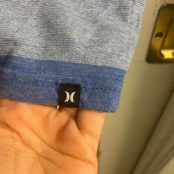 Hurley Vintage y2k baggy polo, size XL…runs small by 90s Y2K sizes